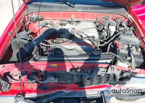 2001 Toyota Tacoma Prerunner V6 z USA, uszkodzony, nr VIN 5TESN92N21Z719341